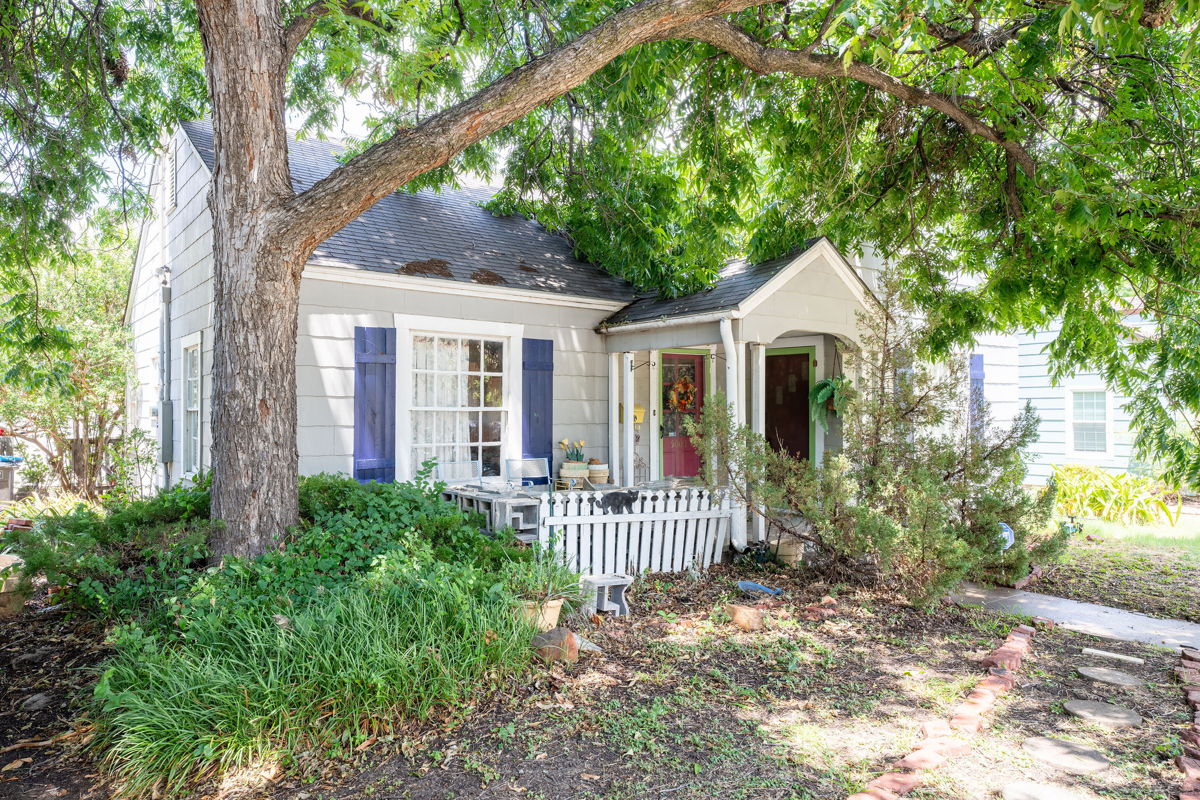 Fort Worth, TX, 76107 🏡 2bd 1bd SFH 🔥Buy&Hold or Easy Fix