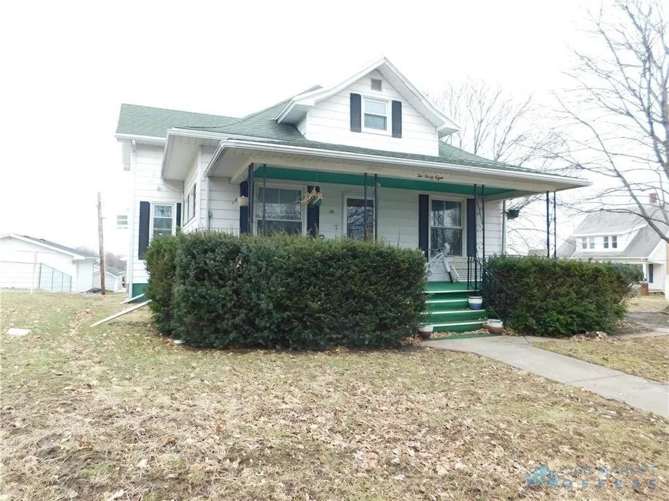 Easy Cosmetic FLIP or INCOME PROPERTY in Troy KS