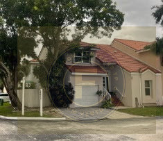 GREAT FIX AND FLIP OR BUY AND HOLD IN TOWNHOUSE IN HOLLYWOOD FL 33021