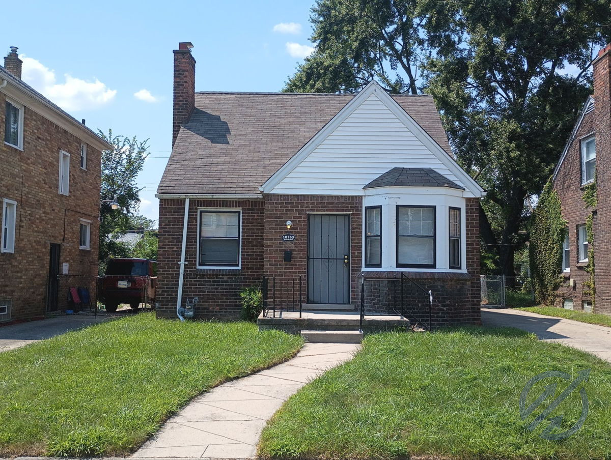 🏡 West Side Beauty 48235 | 📍 Detroit, MI | 🌟 BRRR Or Quick Flip