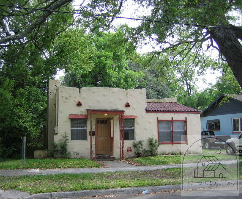 🛠️🏡 Spanish-Style Charm Awaits Your Touch 🌟 Jacksonville, FL 32204 📍
