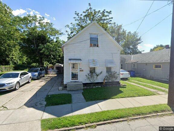 🏡 2Bed/1Bath 🏠 Cozy Retreat in Cleveland’s Hyde Ave Area! 🌟🌳 take it only for 110K ✅