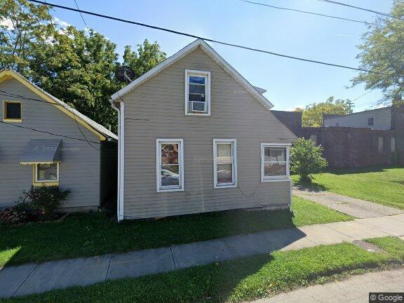 🏡 3Bed/1Bath 🌟 Charming Home in Cleveland's Hyde Avenue Neighborhood! 🏡🌳 take it only for 110K ✅
