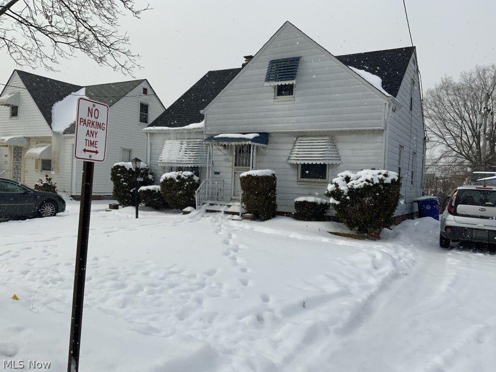 🏡 3Bed/1Bath🏠 Charming Cleveland Gem: Fully Leased & Cozy Retreat 🌟🌳 take it only for 110K ✅