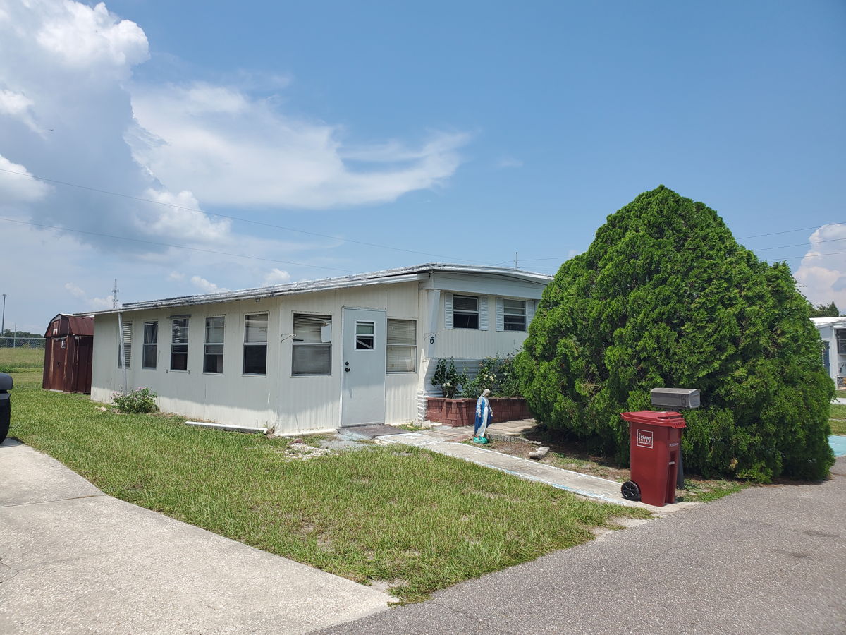 Opportunity awaits you, 2/1 Mobile home in Plant City, FL 33563! 🏡