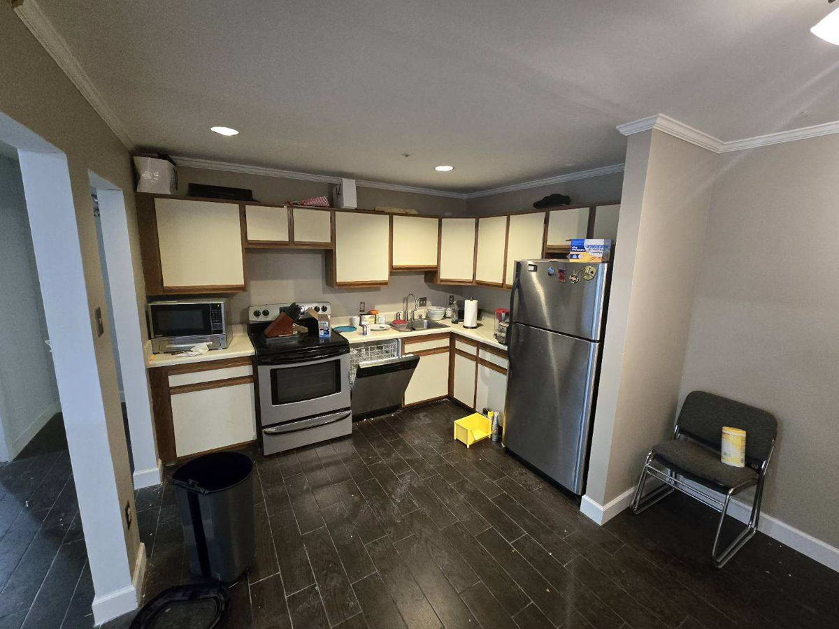 🔥Cosmetic/Easy Flip or Great Rental in Gaithersburg!🔥