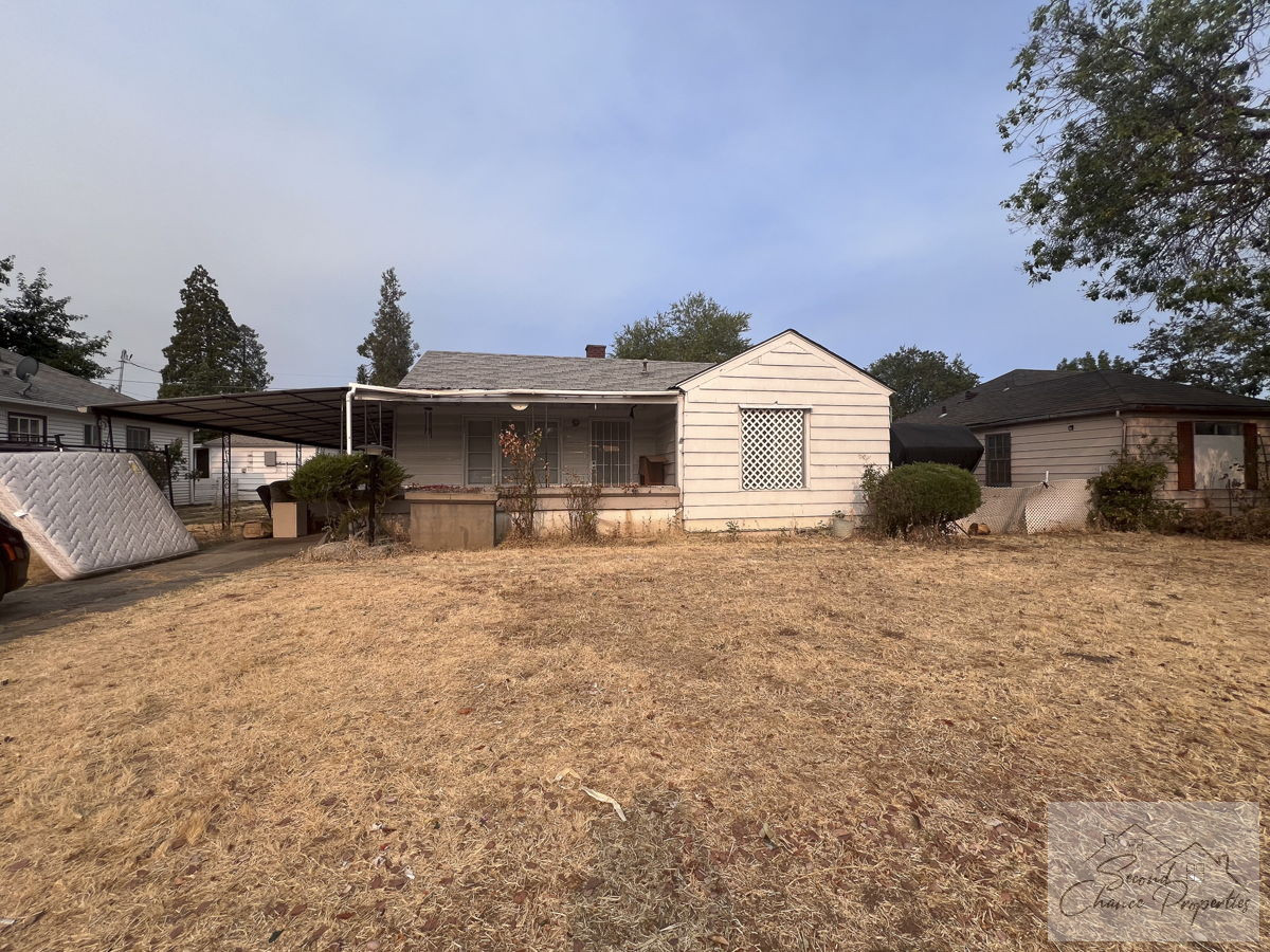 (Medford, OR) 🏠💸Charming fix and flip with upside! 💸🏠 (Combo Deal! 1 of 2 neighboring houses)