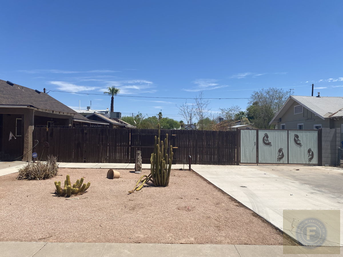 GREAT FIX AND FLIP OR BUY AND HOLD IN PHOENIX AZ 85006