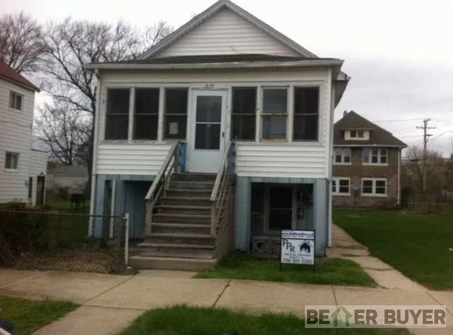 (Calumet City, Illinois) 9 Units! Great Opportunity for rental property!!