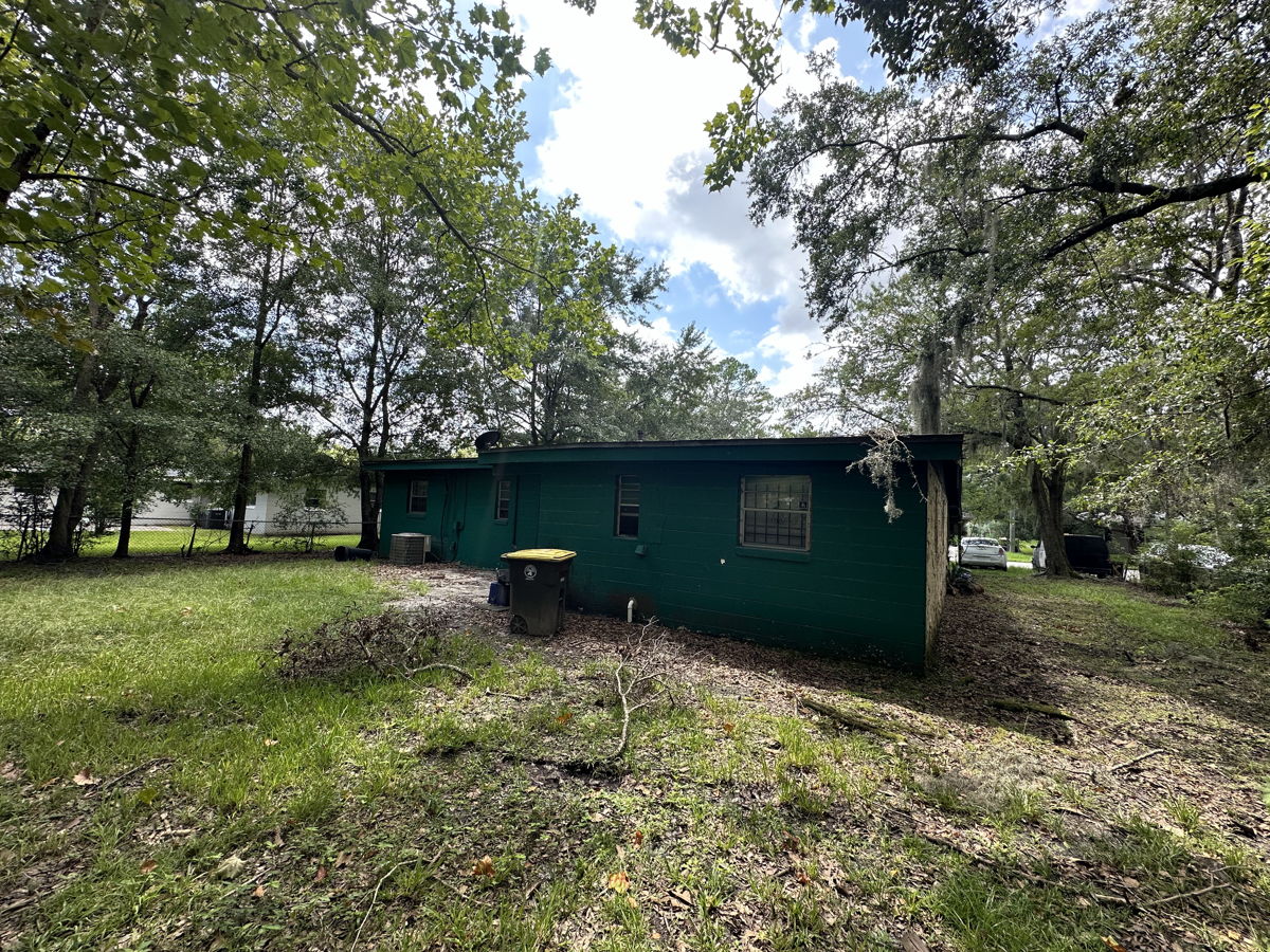 (Jacksonville, FL) 2/1 Cozy Concrete Block Home in Sherwood Forest! 🧱