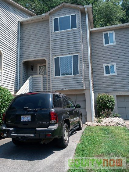 ( Winston Salem, NC ) 🏠🔥 SUPERB RENTAL - 3/2  Condo w/ATTACHED GARAGE! 🏠🔥