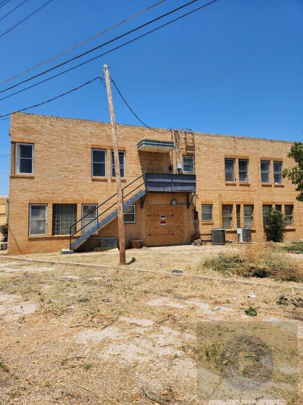 GREAT FIX AND FLIP OR BUY AND HOLD IN LITTLEFIELD TX 79339