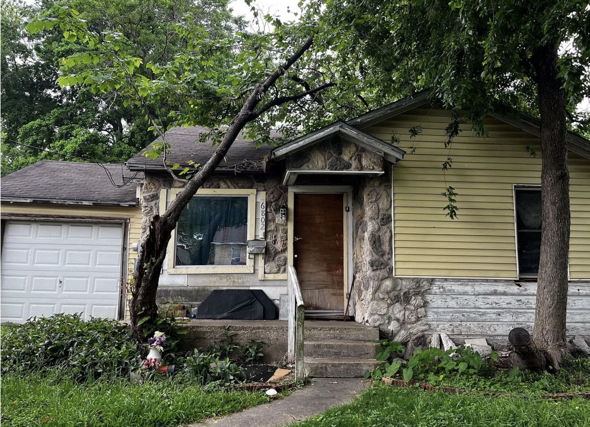 (Houston, Tx)🚨GREAT DEAL!!🚨 2 Bed 1 Bath Fixer or Rental in 77020 Starting at 100k!🤑