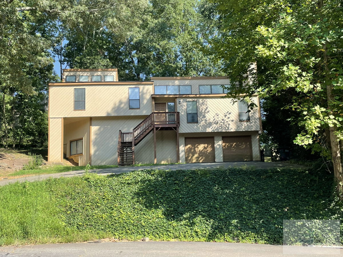 VACANT CONTEMPORARY IN POPE HIGH DISTRICT