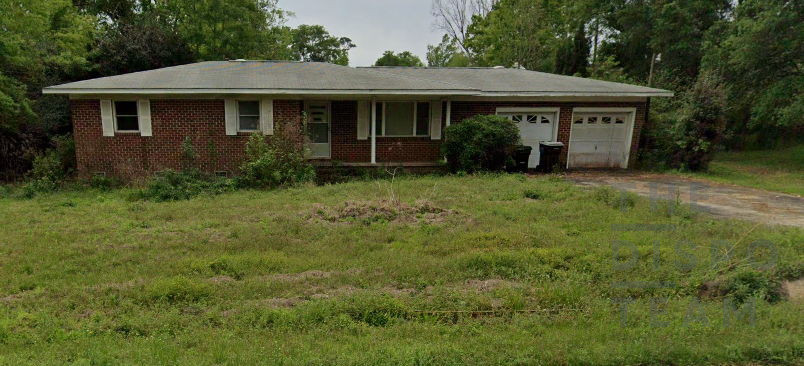 Fixer-Upper Opportunity in Cantonment, FL 🏡