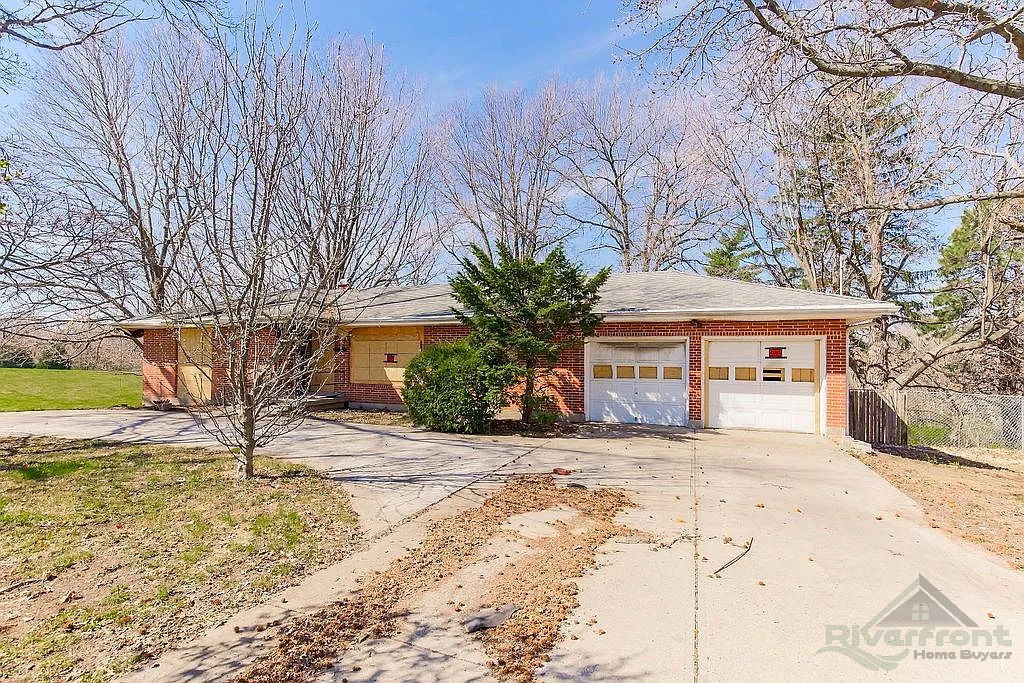 💸🏠Fire Damaged property on 24 Acres in Independence, MO!🏠💸