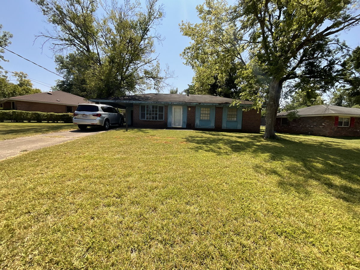 Easy Deal in English Village - Montgomery, AL, 36108