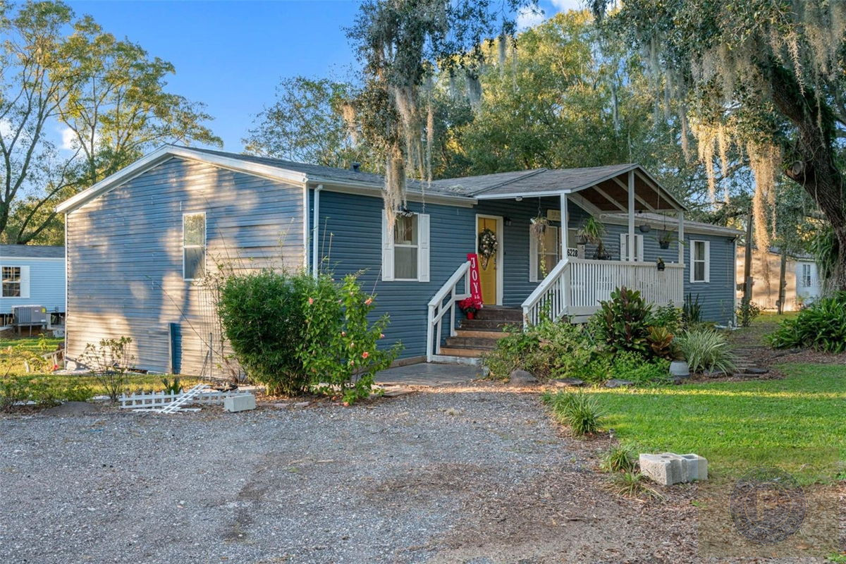 GREAT FIX AND FLIP OR BUY AND HOLD SEFFNER FL 33584