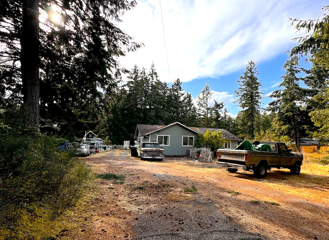 Graham Rambler with Large Lot Off-Market! 🏡