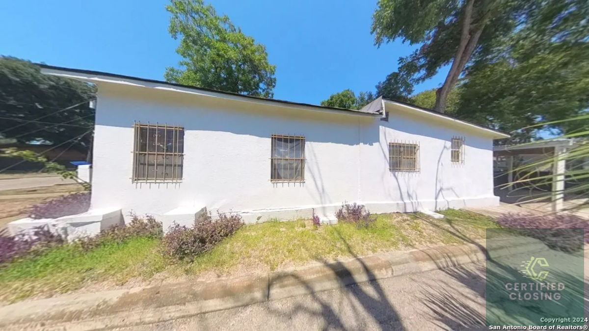 📍 BEXAR COUNTY | 5 Miles from DownTown San Antonio 🏚️ Fix & Flip Opportunity 🏡