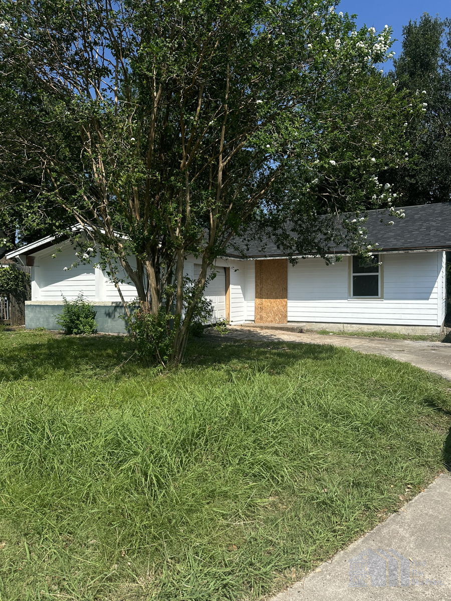 (Houston, TX) 💥 3/3 SFH 💥 Unfinished Flip💥 $65,000 Spread