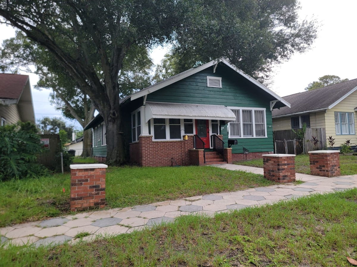 3 Bed / 1 (1/4) Bath, Cape Cod in Historic Kenwood, St Petersburg (NOT IN MLS)
