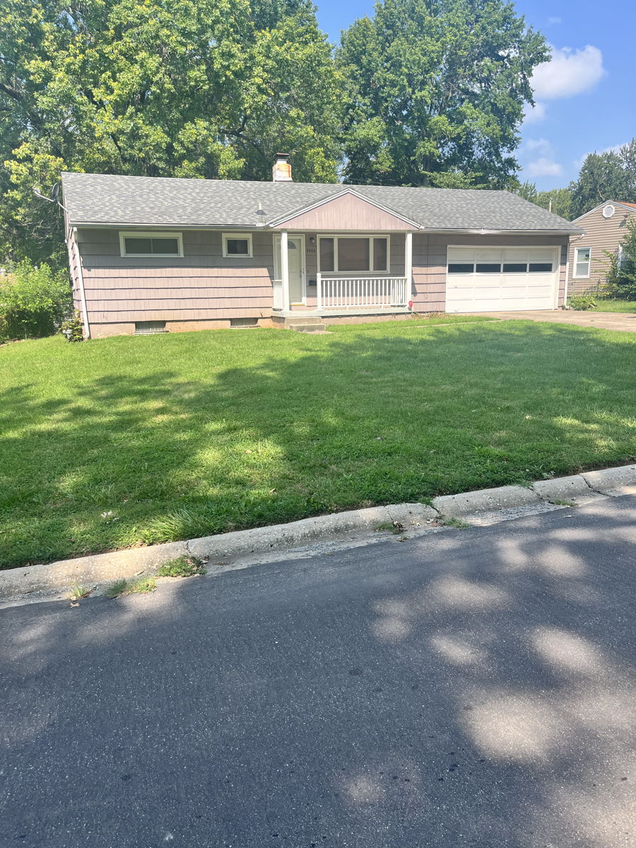 (Raytown, MO) 3/1.5 1512 Sq Ft 🏡 quick Fix & Flip or ready to Rent 🏡