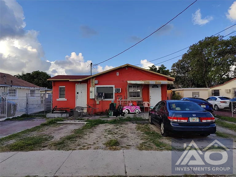 3 bed/ 1 bath in Miami-Dade County 348k!