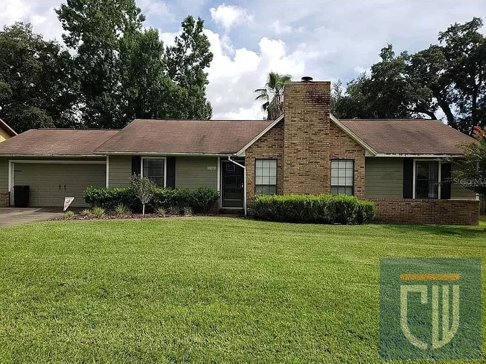 💥 3/2 Pool Flip in Ocala 34480! 🏊‍♂️ Piced Drop Now: $255k 💵 | ARV: $370k! 🔥
