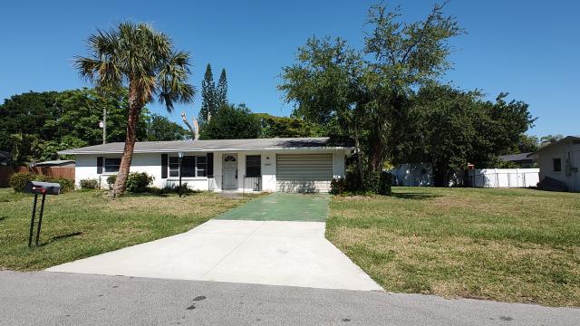 🏡 Charming 2-Bedroom Home in Bradenton, FL!