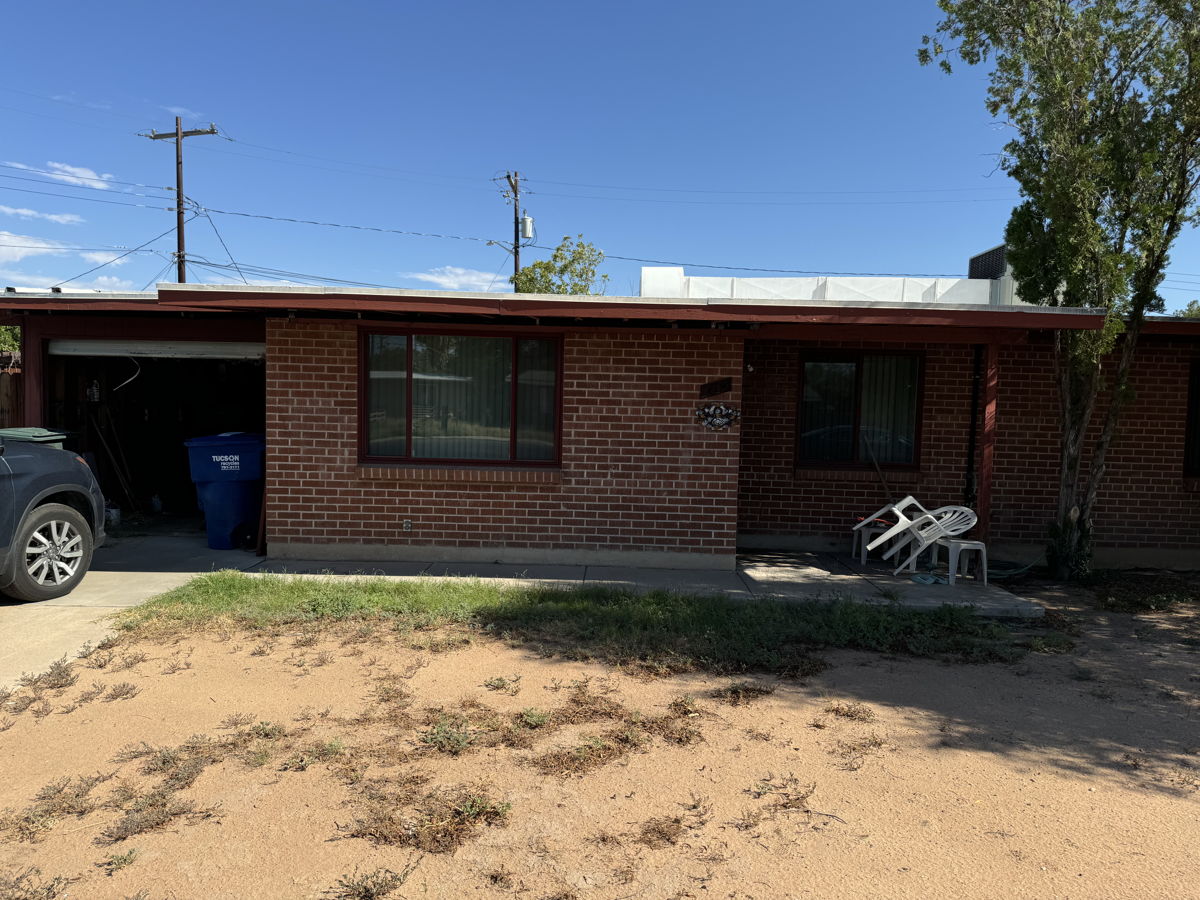 Tucson Home 1010 W Weymouth St, Tucson, AZ 85705