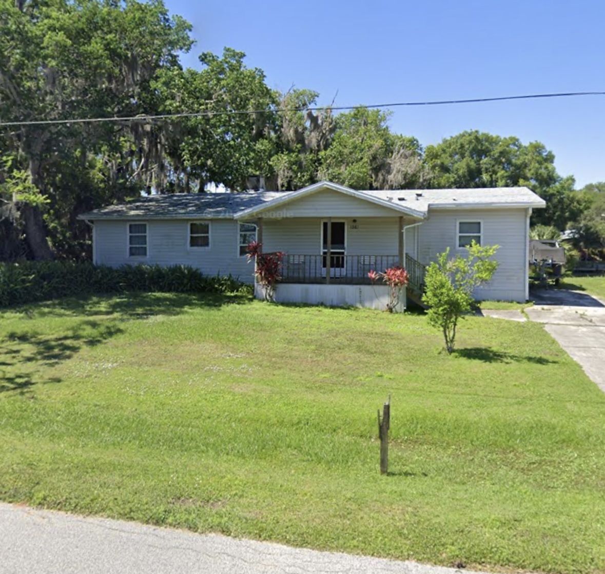 (🌴 Lorida ,FL) 🚨 GREAT RENTAL OR FLIP 🚨 3 Bedroom 2.5 Bath
