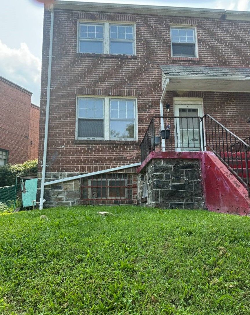 🏘️Showing Today! 21229 Carroll - South Hilton Hot Deal Available $105K ARV - $210-215K🔥