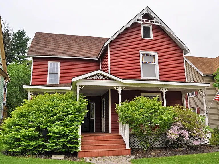 📢 Blossburg PA Beauty: 4 Beds, 2 Baths – Move In Ready & Won’t Last!