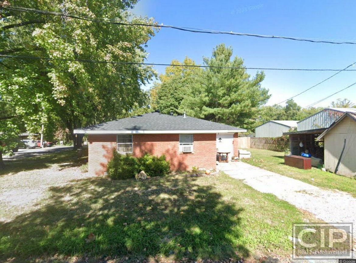 🔥Smokin Deal in Collinsville! 50% off ARV 🏠