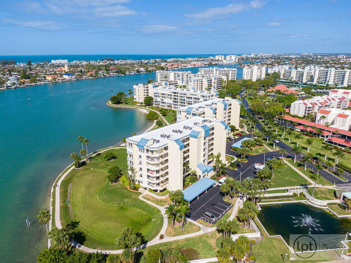 🤩🏠200k spread water view condo for sale🌴🚨