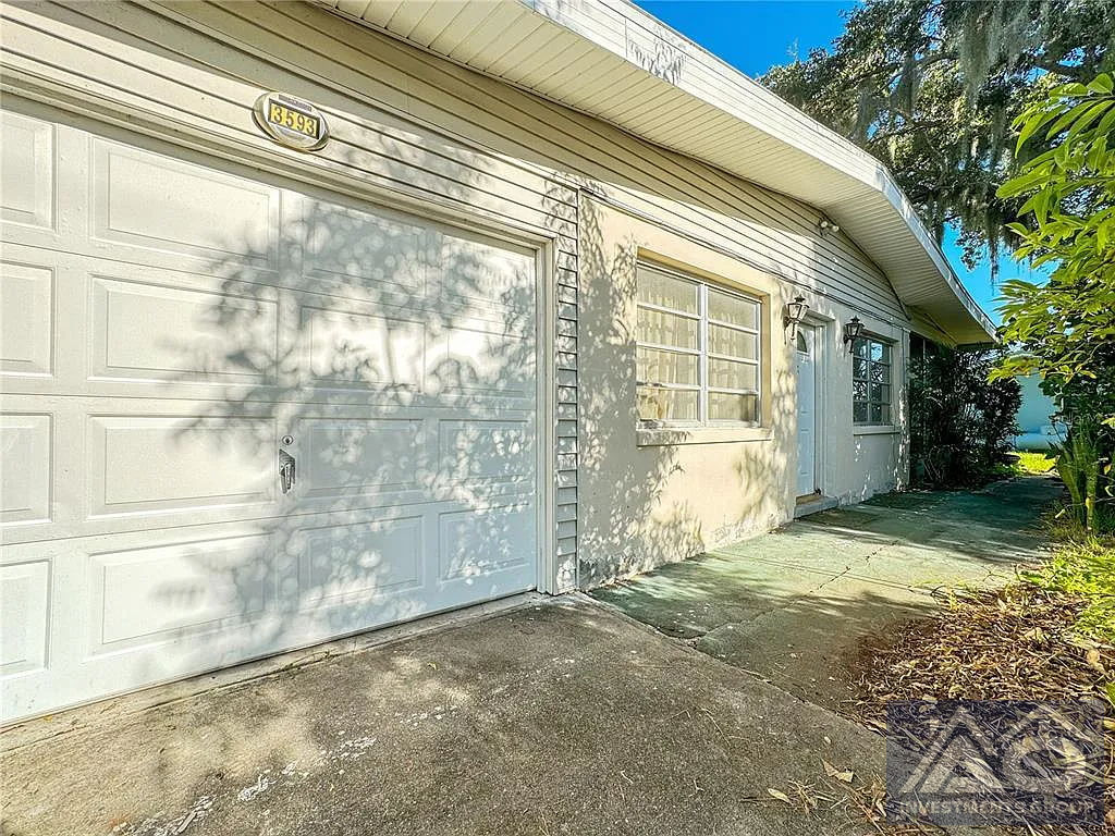 3 bed/ 2 baths in Port Charlotte 174k worth 265k!