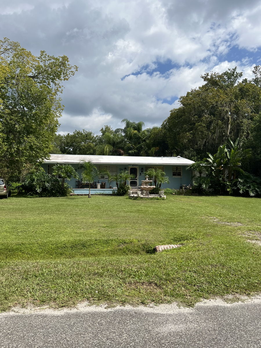 🌳 Over 1 Acre that can be SPLIT INTO TWO! 🌳